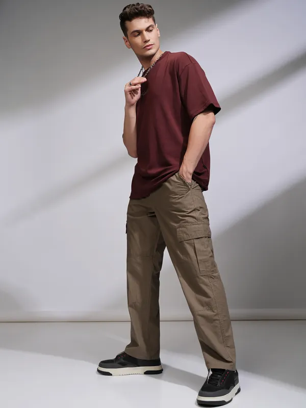Highlander Men Grey Loose Fit Solid Cargos