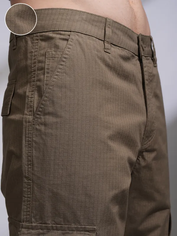 Highlander Men Grey Loose Fit Solid Cargos