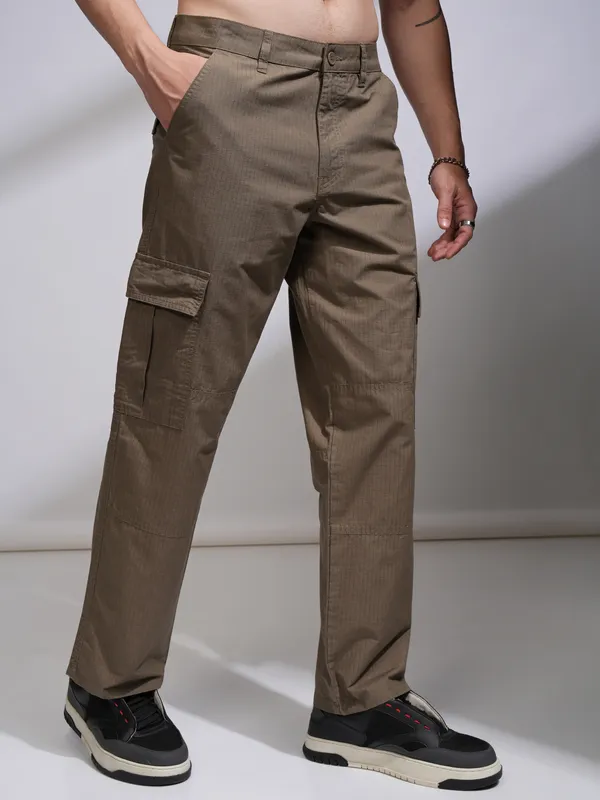 Highlander Men Grey Loose Fit Solid Cargos