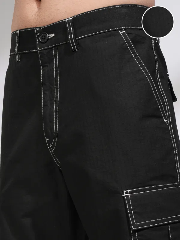 Highlander Men Black Regular Fit Solid Cargos