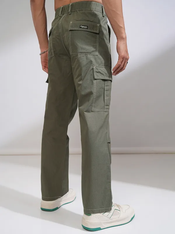 Highlander Men Olive Straight Fit Solid Cargos