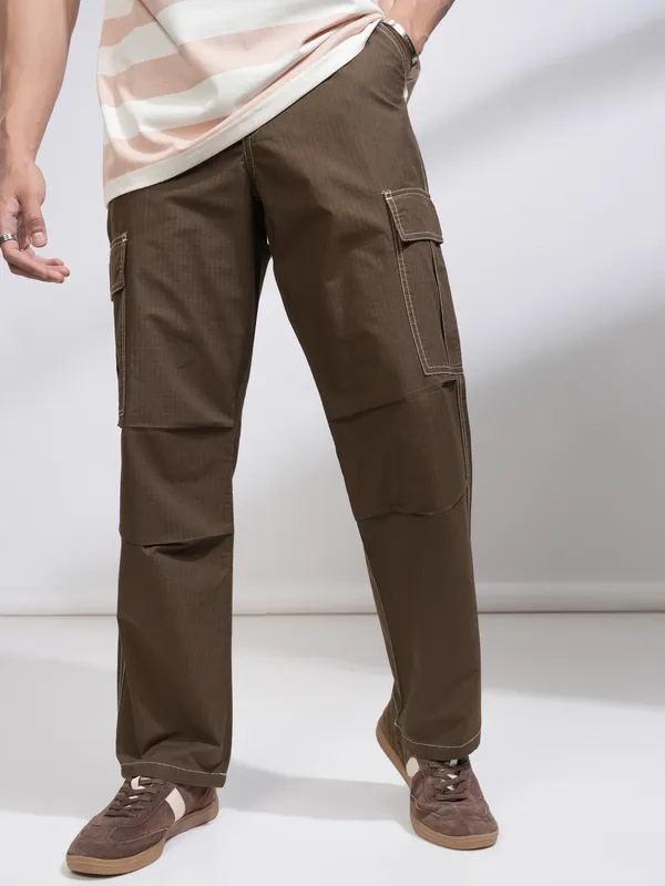Highlander Men Brown Straight Fit Solid Cargos