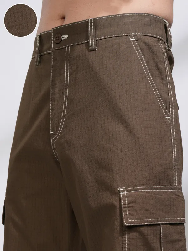 Highlander Men Brown Straight Fit Solid Cargos