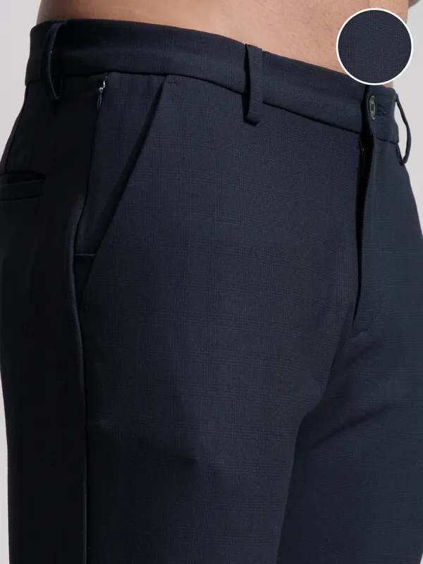 Highlander Men Navy Blue Slim Fit Solid Casual Trouser