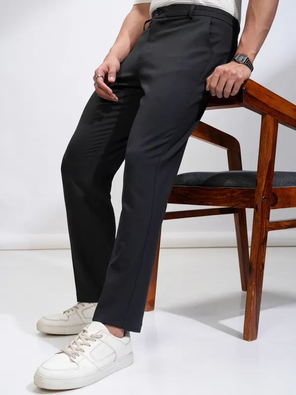 Highlander Men Black Slim Fit Solid Casual Trouser