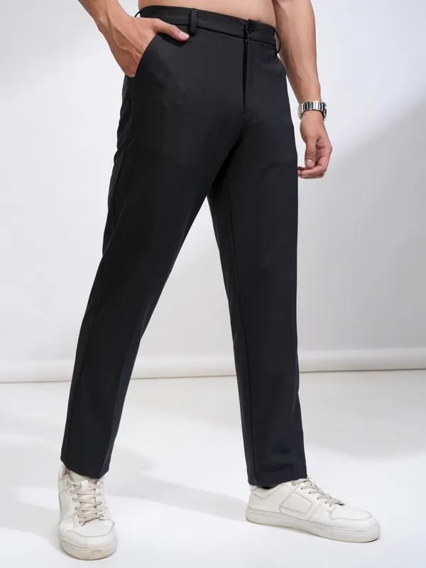 Highlander Men Black Slim Fit Solid Casual Trouser