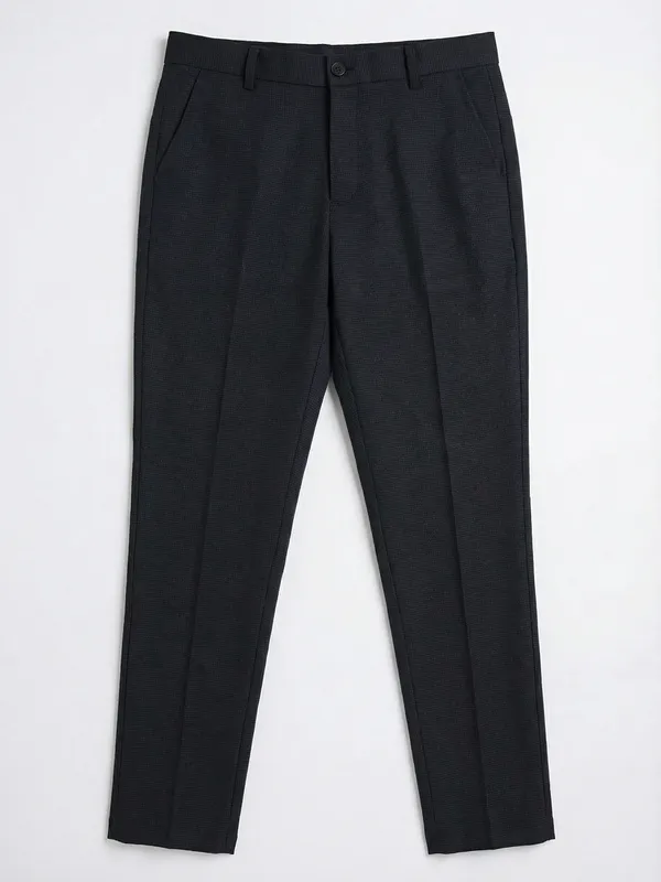 Highlander Men Navy Blue Slim Fit Solid Casual Trouser