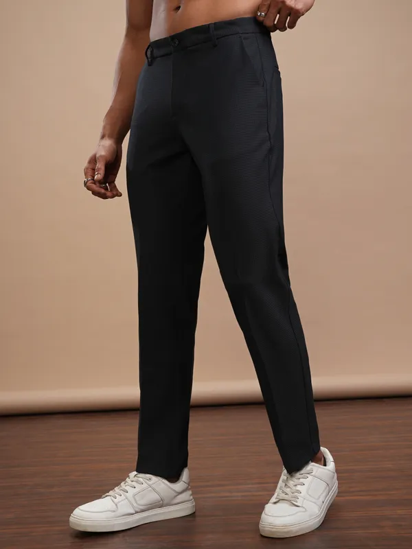 Highlander Men Navy Blue Slim Fit Solid Casual Trouser