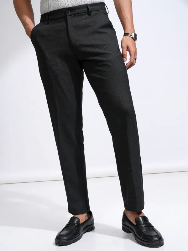 Highlander Men Black Slim Fit Solid Casual Trouser