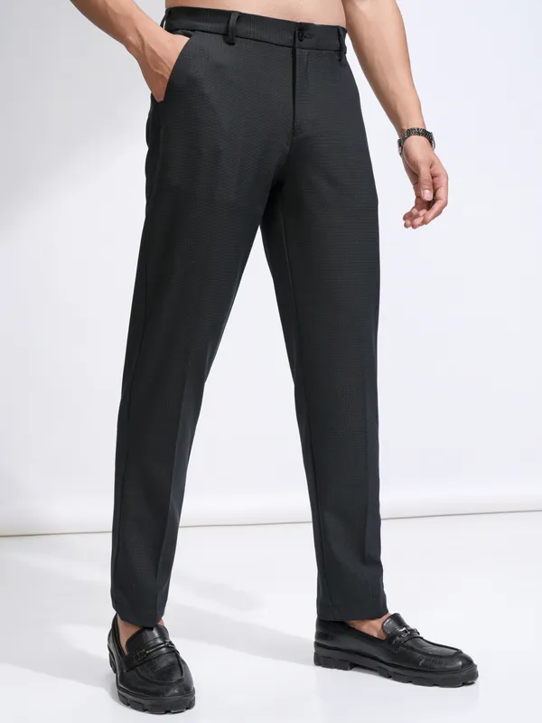 Highlander Men Charcoal Slim Fit Solid Casual Trouser