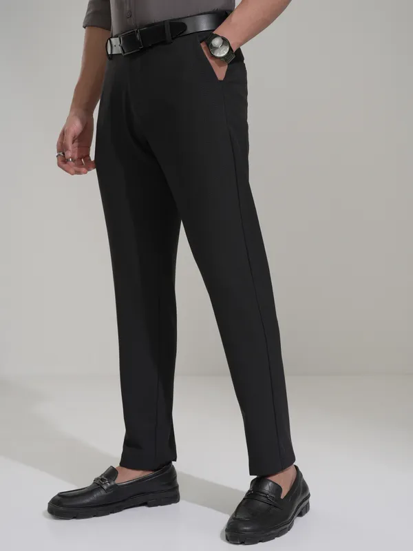 Highlander Men Charcoal Slim Fit Checked Casual Trouser