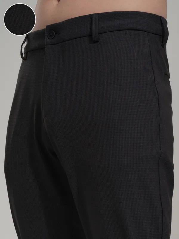 Highlander Men Charcoal Slim Fit Checked Casual Trouser