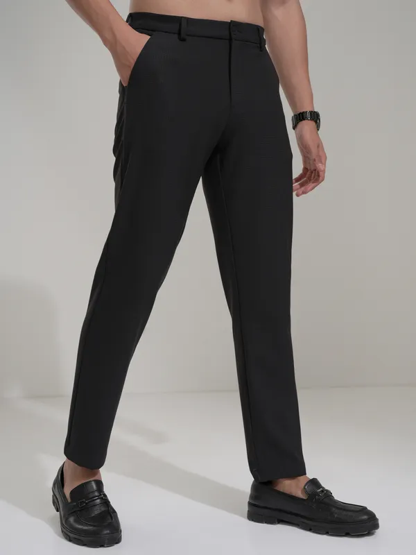 Highlander Men Charcoal Slim Fit Checked Casual Trouser