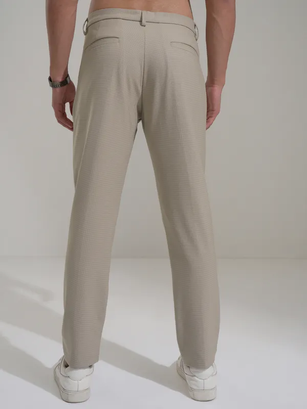 Highlander Men Beige Solid Slim Fit Casual Trouser