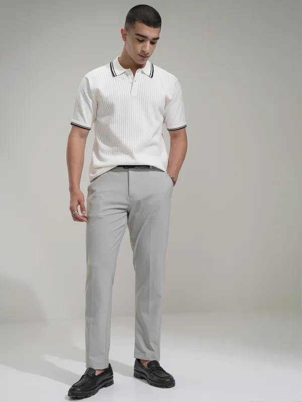Highlander Men Grey Slim Fit Solid Casual Trouser