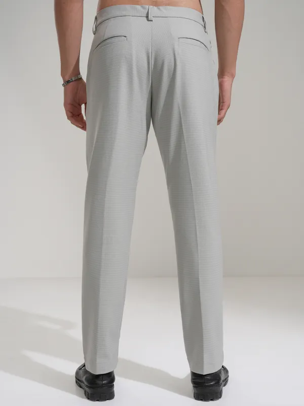 Highlander Men Grey Slim Fit Solid Casual Trouser
