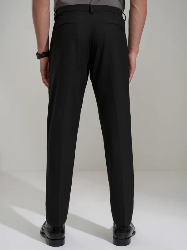 Highlander Men Black Slim Fit Solid Casual Trouser