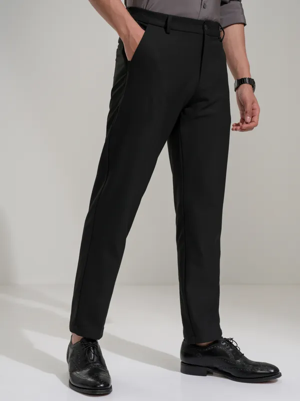 Highlander Men Black Slim Fit Solid Casual Trouser