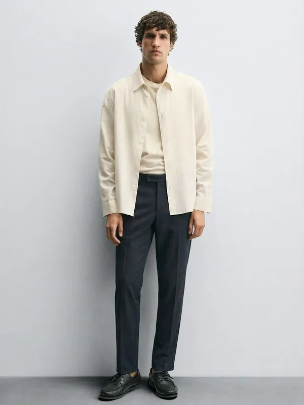 Highlander Men Navy Blue Slim Fit Solid Casual Trouser