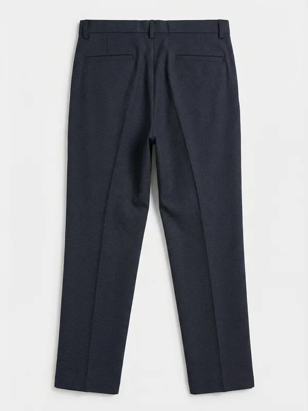 Highlander Men Navy Blue Slim Fit Solid Casual Trouser