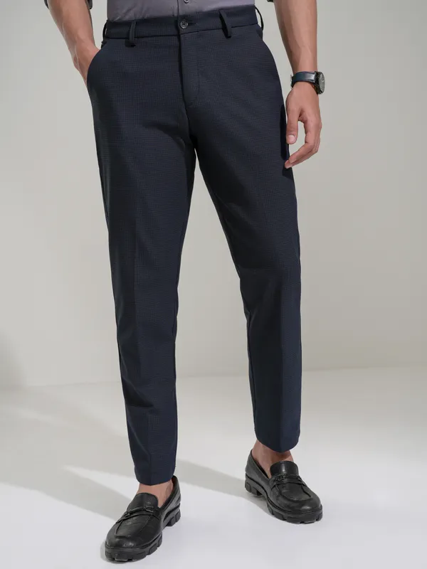 Highlander Men Navy Blue Slim Fit Solid Casual Trouser
