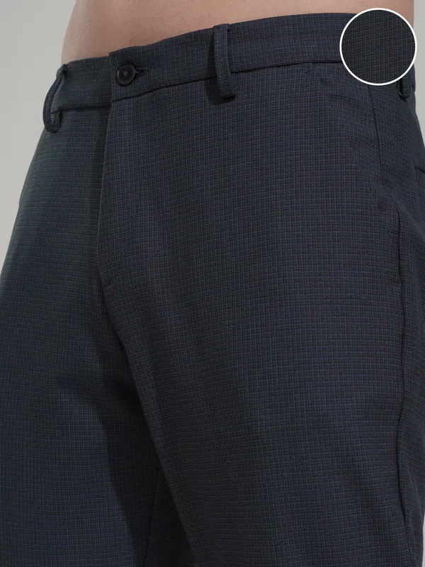 Highlander Men Navy Blue Slim Fit Solid Casual Trouser