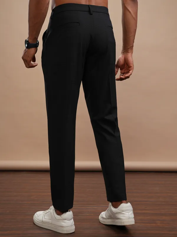 Highlander Men Black Slim Fit Solid Casual Trouser