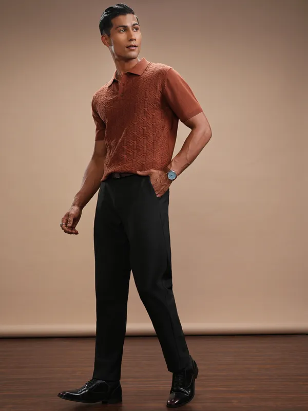 Highlander Men Charcoal Slim Fit Solid Casual Trouser