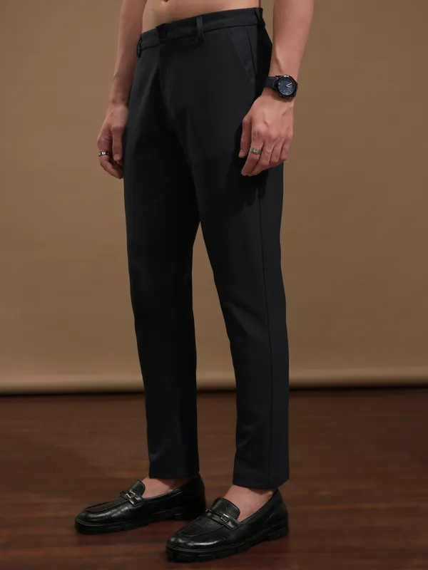 Highlander Men Navy Blue Solid Slim Fit Casual Trouser