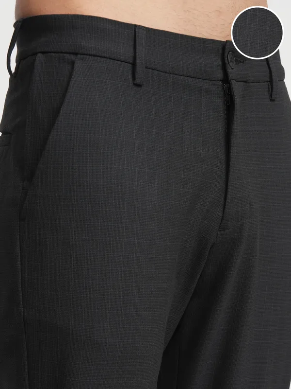 Highlander Men Charcoal Slim Fit Checked Formal Trouser