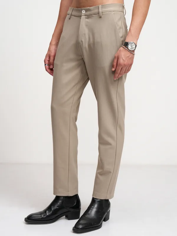 Highlander Men Beige Slim Fit Solid Formal Trouser