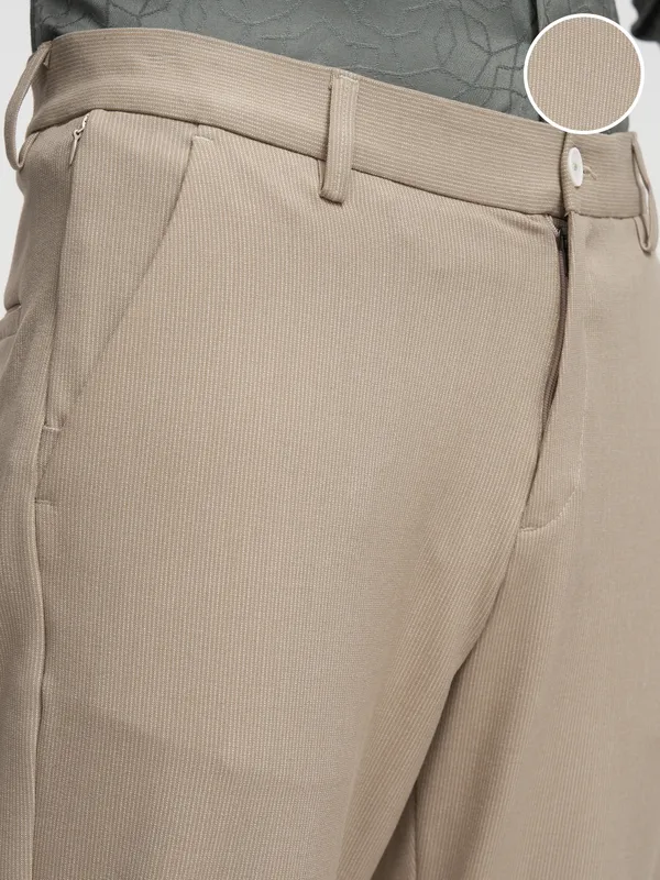 Highlander Men Beige Slim Fit Solid Formal Trouser