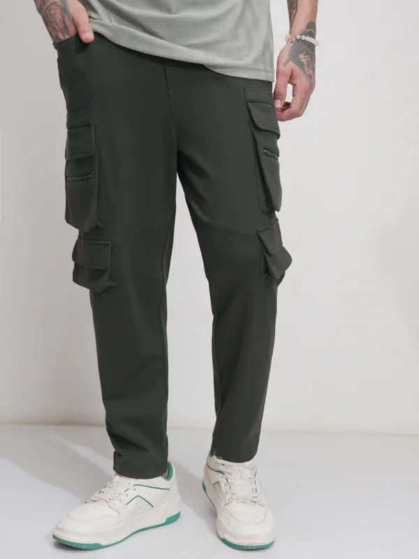 Highlander Men Green Tapered Fit Solid Joggers