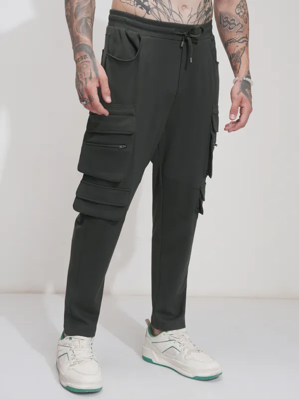 Highlander Men Green Tapered Fit Solid Joggers