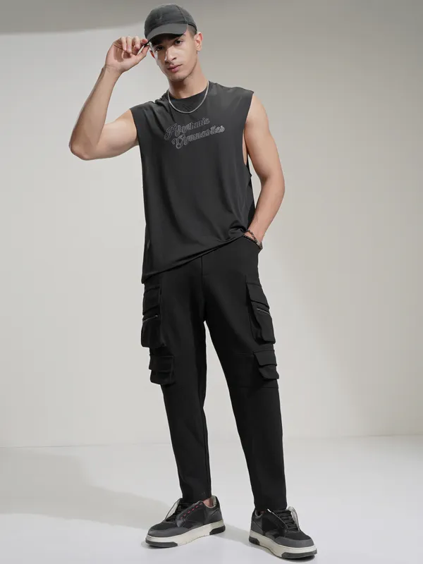 Highlander Men Black Slim Fit Solid Cargos