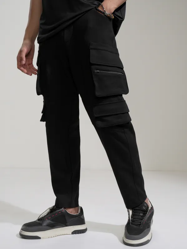 Highlander Men Black Slim Fit Solid Cargos