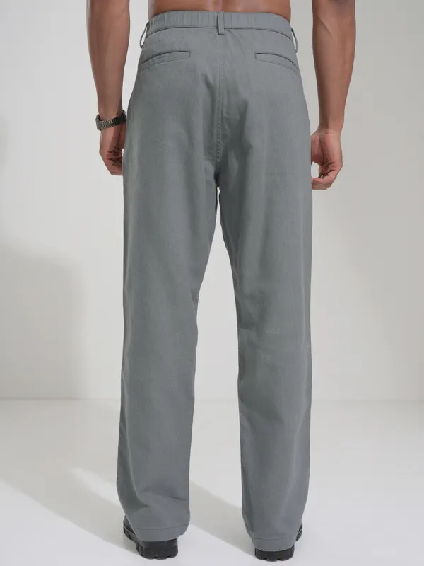 Highlander Men Grey Straight Fit Solid Casual Trouser