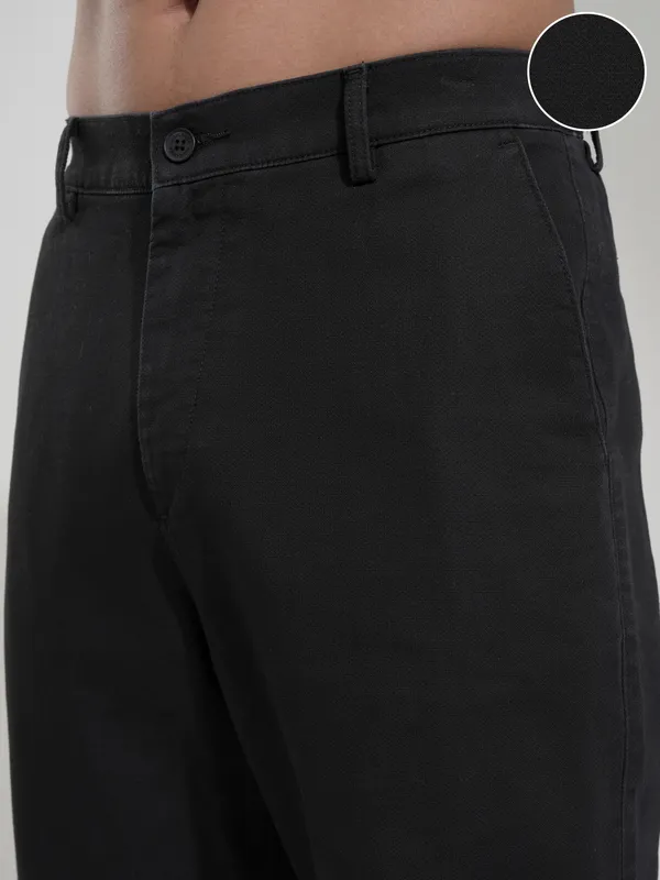 Highlander Men Black Straight Fit Solid Casual Trouser