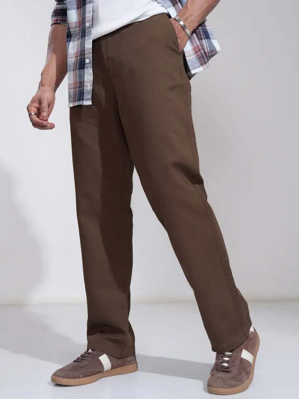 Highlander Men Brown Straight Fit Solid Casual Trouser
