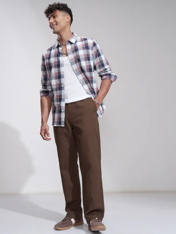 Highlander Men Brown Straight Fit Solid Casual Trouser