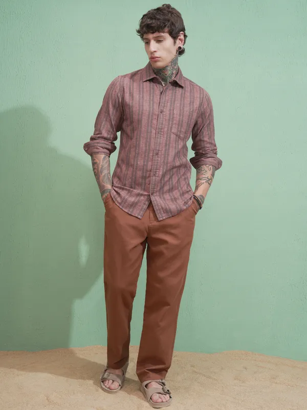 Highlander Men Rust Straight Fit Solid Casual Trouser