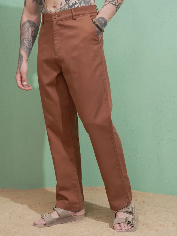 Highlander Men Rust Straight Fit Solid Casual Trouser