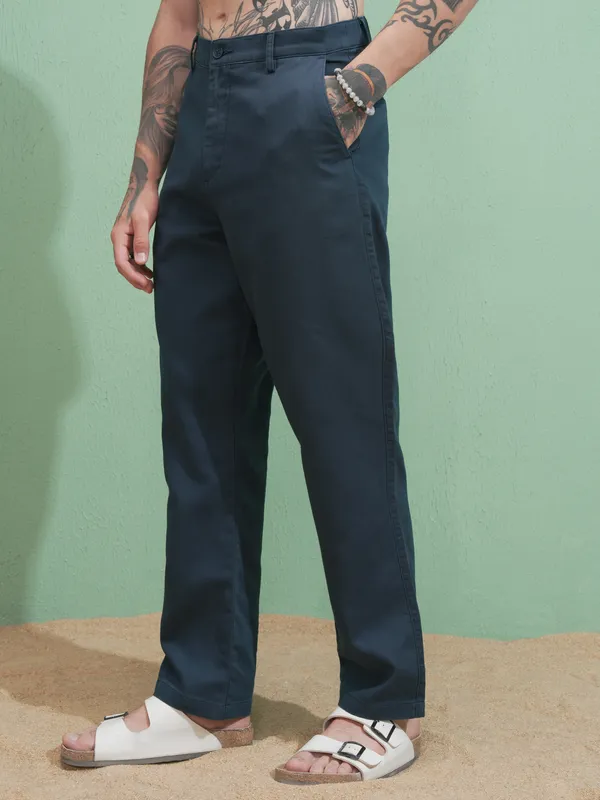 Highlander Men Blue Straight Fit Solid Casual Trouser