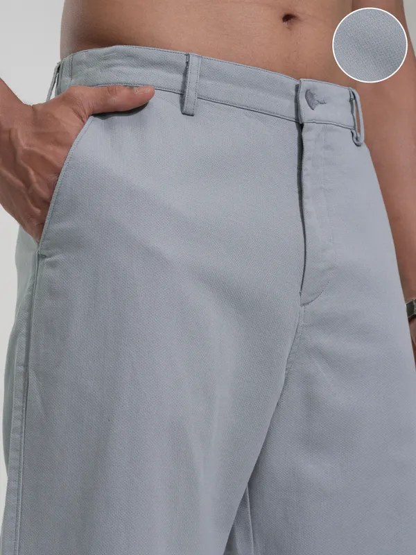 Highlander Men Grey Straight Fit Solid Casual Trouser