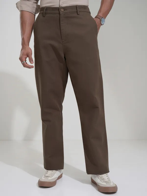 Highlander Men Tan Straight Fit Solid Casual Trouser