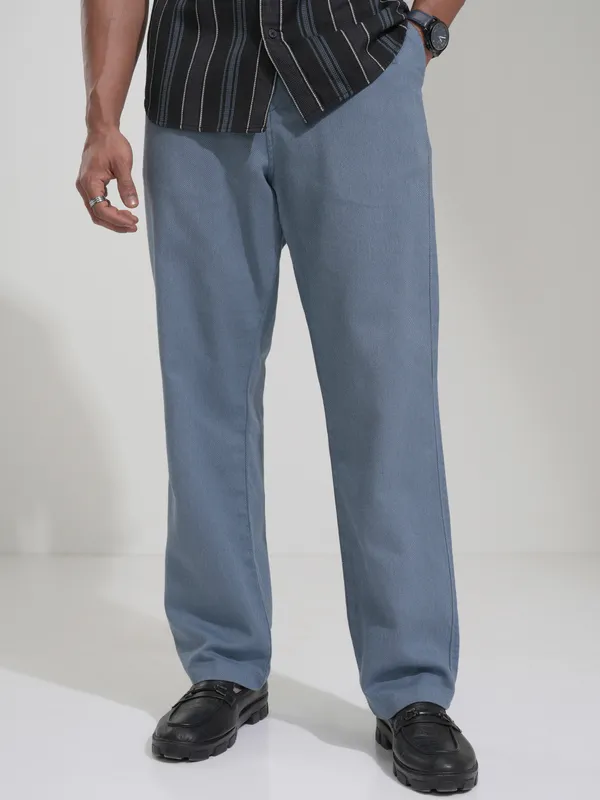 Highlander Men Blue Straight Fit Solid Casual Trouser