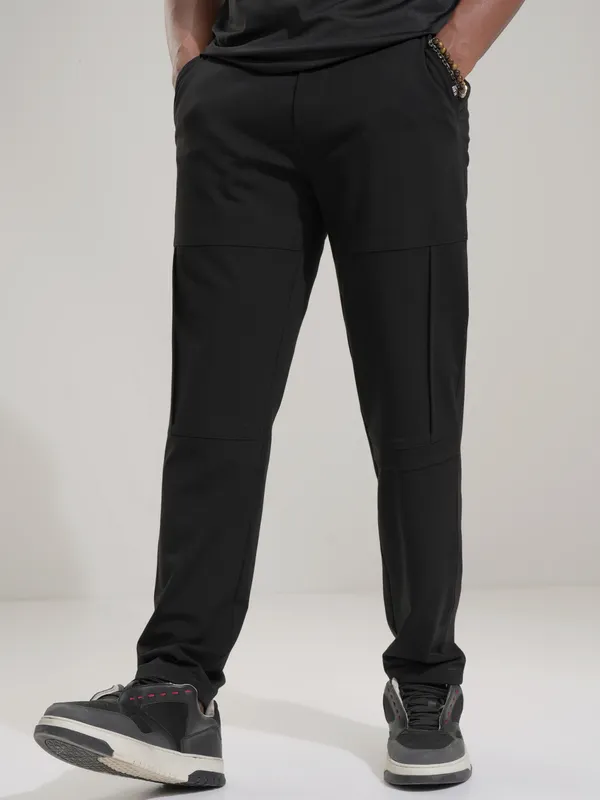 Highlander Men Black Relaxed Fit Solid Casual Trouser