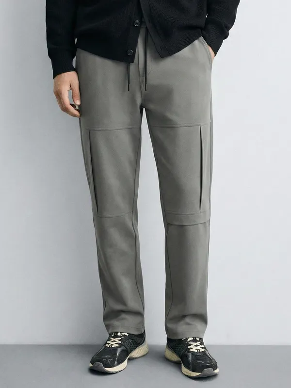 Highlander Men Grey Relaxed Fit Solid Casual Trouser