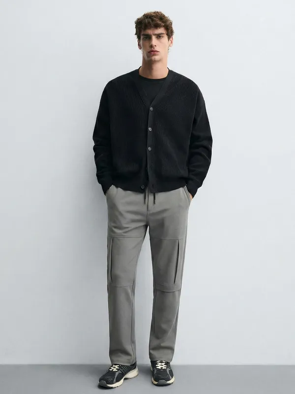 Highlander Men Grey Relaxed Fit Solid Casual Trouser