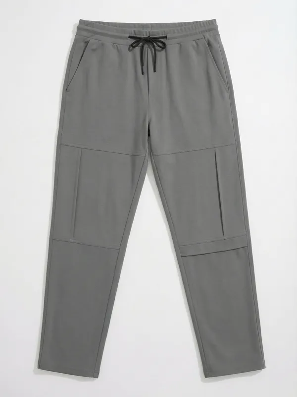 Highlander Men Grey Relaxed Fit Solid Casual Trouser